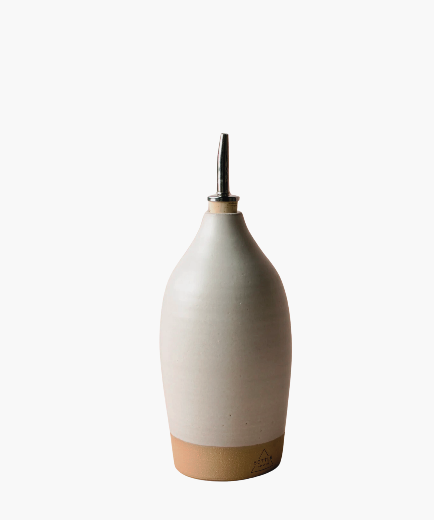 18-20oz ceramic bottle with an off white matte finish, topped with a metal spout. It conveys a minimalist and elegant tone.
