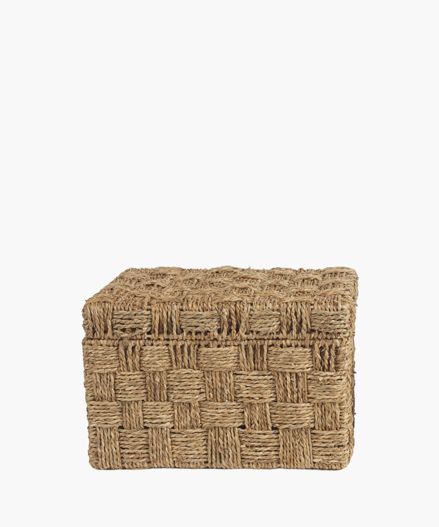 Two open woven baskets made of natural fiber with lids lie against a plain background, displaying a checkered pattern. The tone is earthy and rustic.